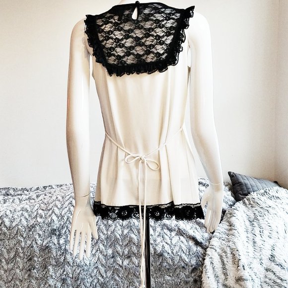 New Directions Black Lace and Ivory Top Free 🚀 Sm - Picture 7 of 14
